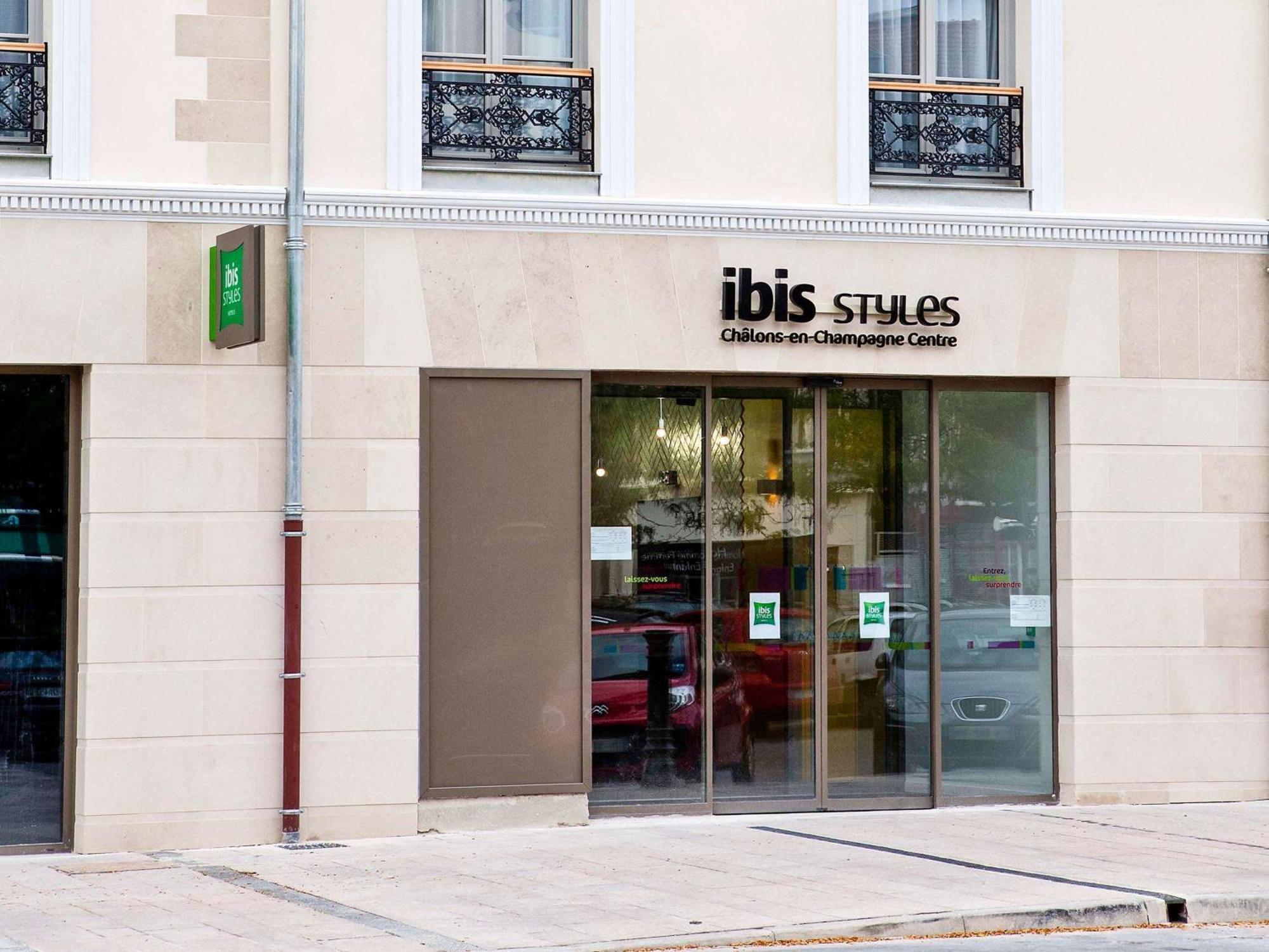 Ibis Styles Chalons En Champagne Centre Hotel Exterior foto