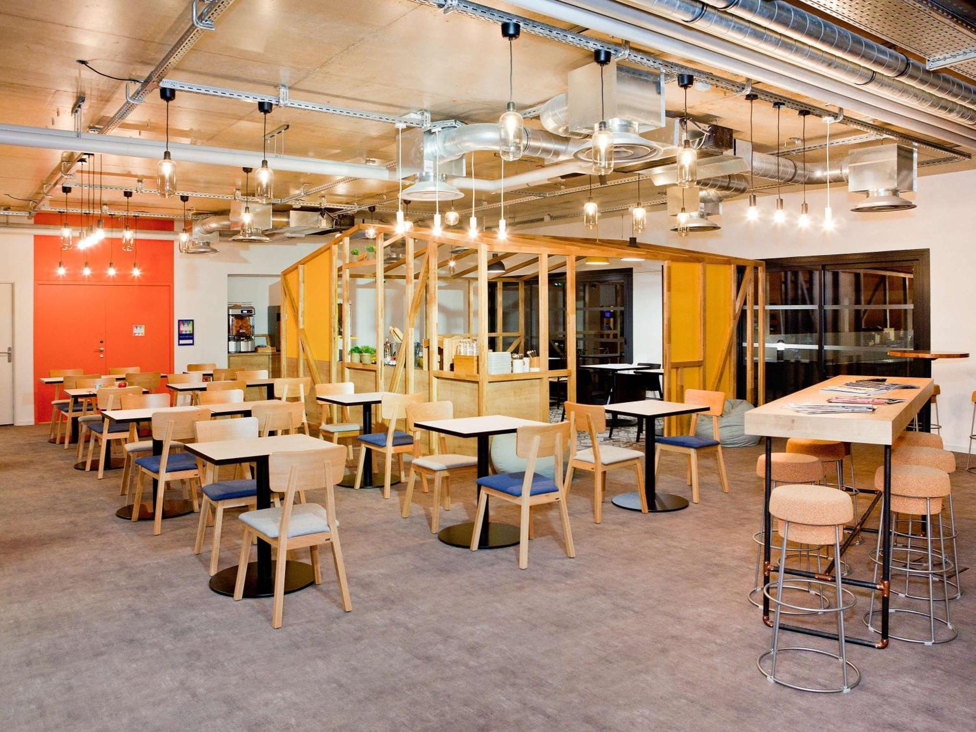 Ibis Styles Chalons En Champagne Centre Hotel Exterior foto