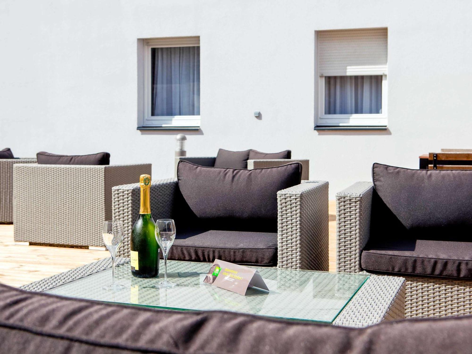 Ibis Styles Chalons En Champagne Centre Hotel Exterior foto
