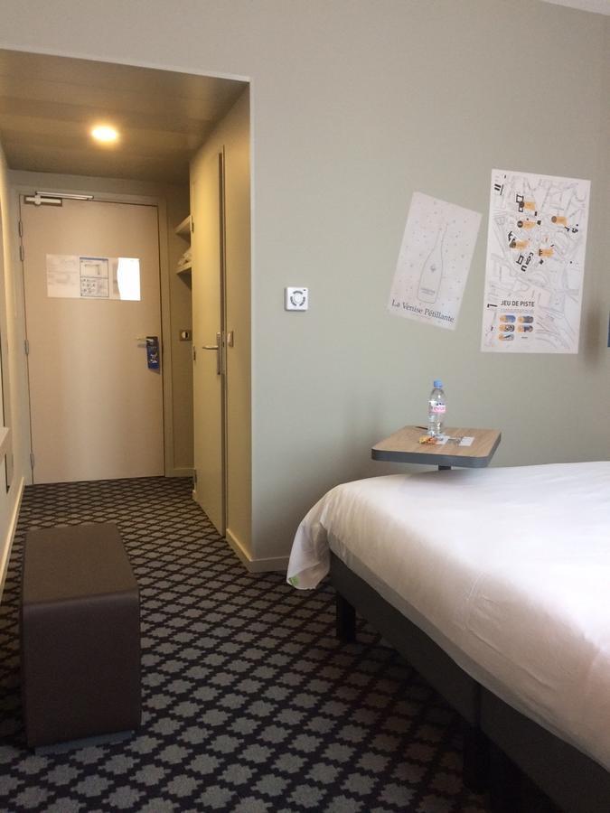 Ibis Styles Chalons En Champagne Centre Hotel Exterior foto